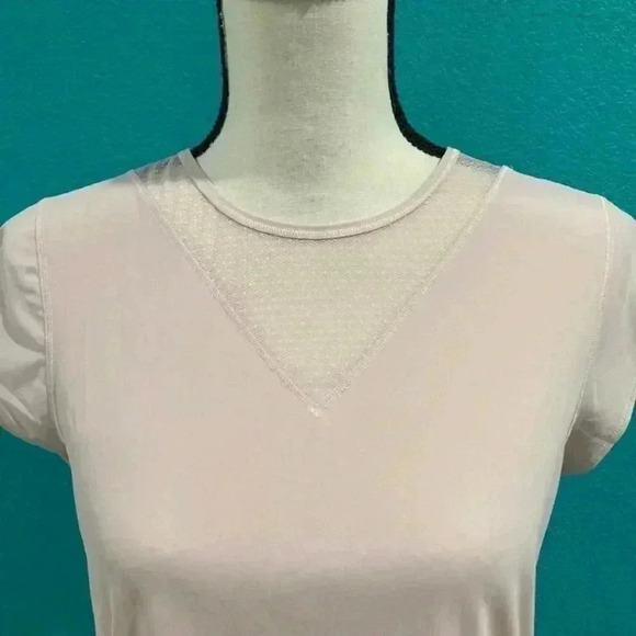 Lululemon for the run short sleeve tee in petal pink - Picture 2 of 9